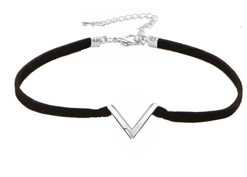 Colier choker din piele intoarsa cu curea triunghiulara