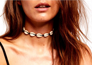 SHELLS SEA SHELL CHOKER colier